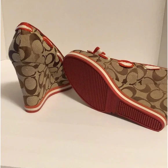 COACH LINEN WEDGE HEEL SHOE - Picture 5 of 8